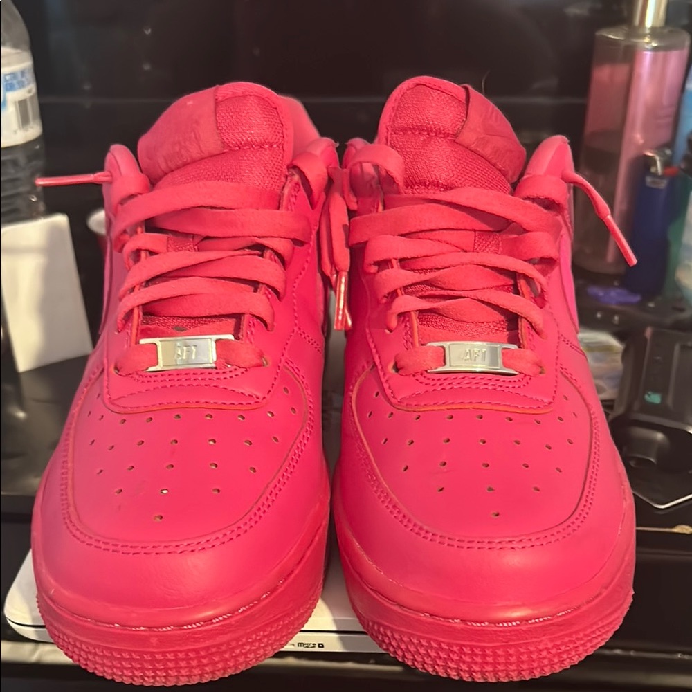 Vibrant hot pink Sneakers